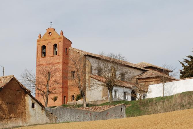 Iglesia de Ledigos vista desde la calle